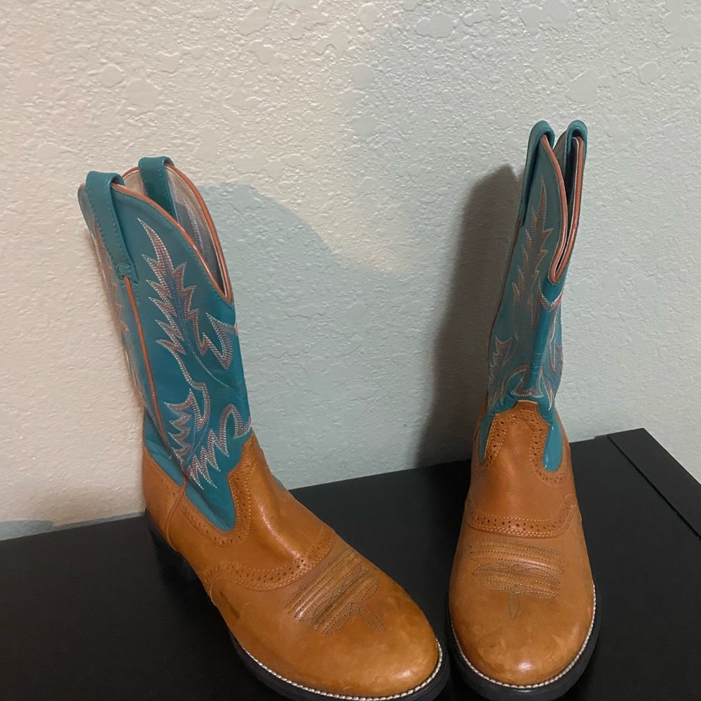 Ariat New Leather Embroidered Women's Cowgirl Boots - Teal and Brown.